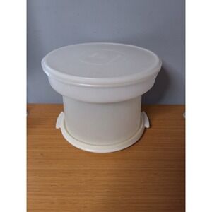 Vintage Pair Of Tupperware, Cake & Pie/Cookie Carrier. Lot Of 2!‎